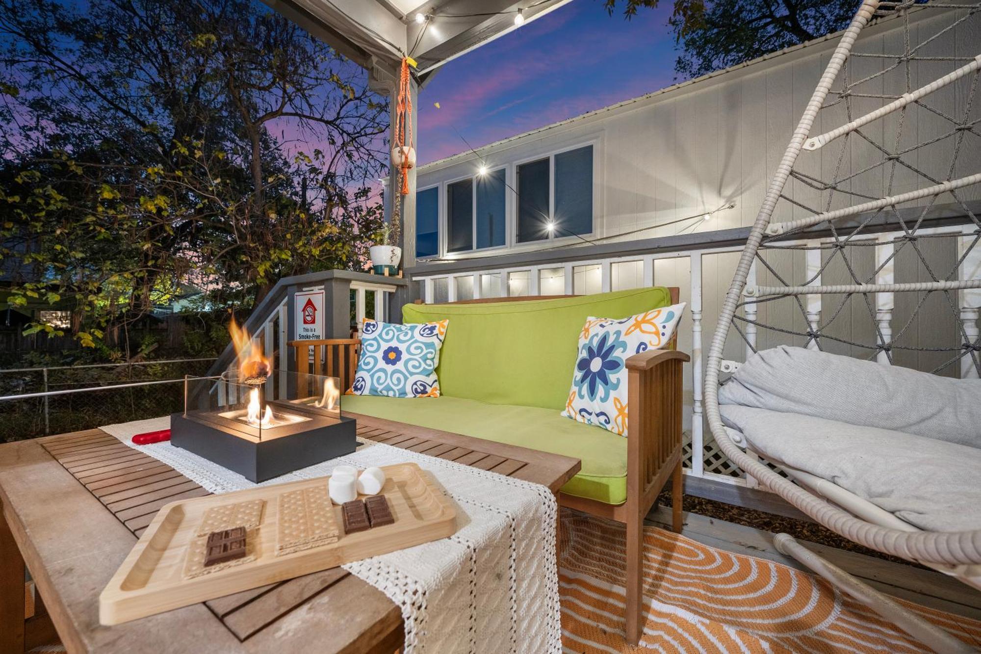 Stylish, Artsy Bungalow Central Eastside Austin Exteriér fotografie