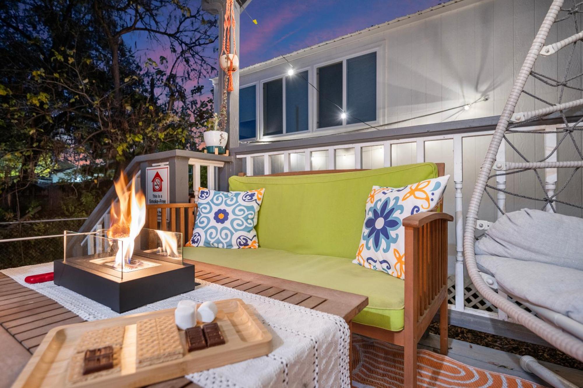 Stylish, Artsy Bungalow Central Eastside Austin Exteriér fotografie